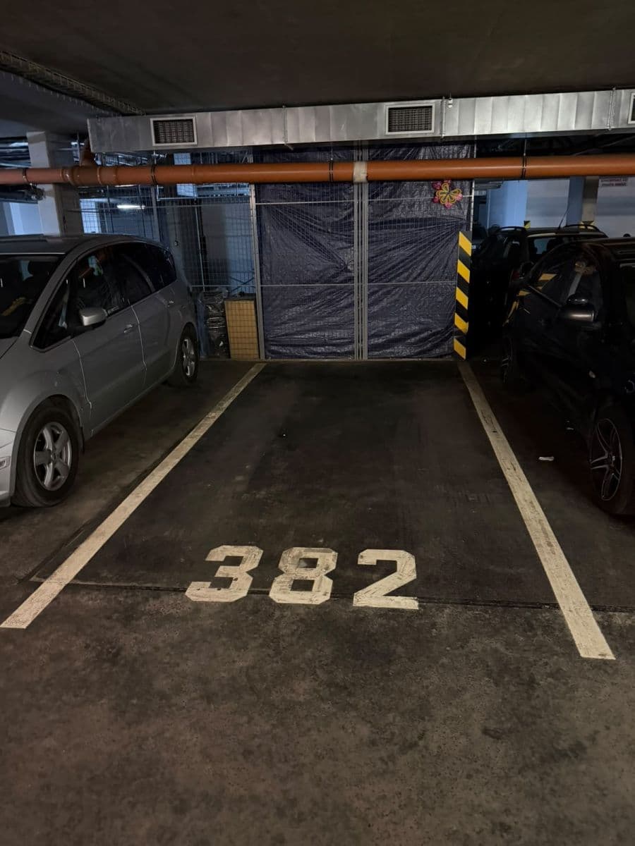garage to rent, 13 m², Wassermannova, Prague, Prague garage to rent, 13 m², Wassermannova, Prague, Prague
