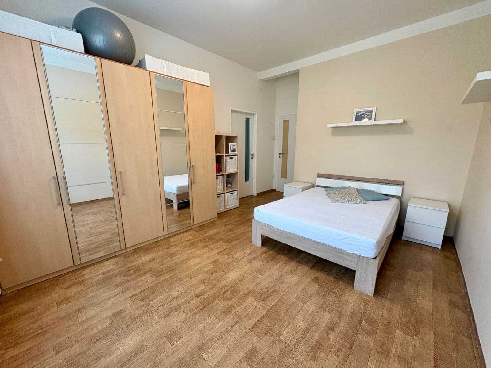 1 bedroom with open-plan kitchen flat to rent, 50 m², Veverkova, Prague, Prague 1 bedroom with open-plan kitchen flat to rent, 50 m², Veverkova, Prague, Prague