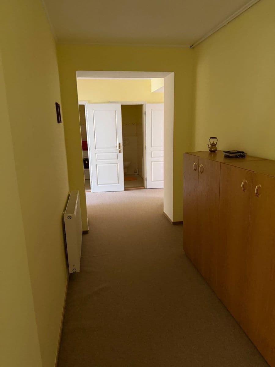 2 bedroom flat to rent, 80 m², Revoluční, Chomutov, Ústecký Region 2 bedroom flat to rent, 80 m², Revoluční, Chomutov, Ústecký Region