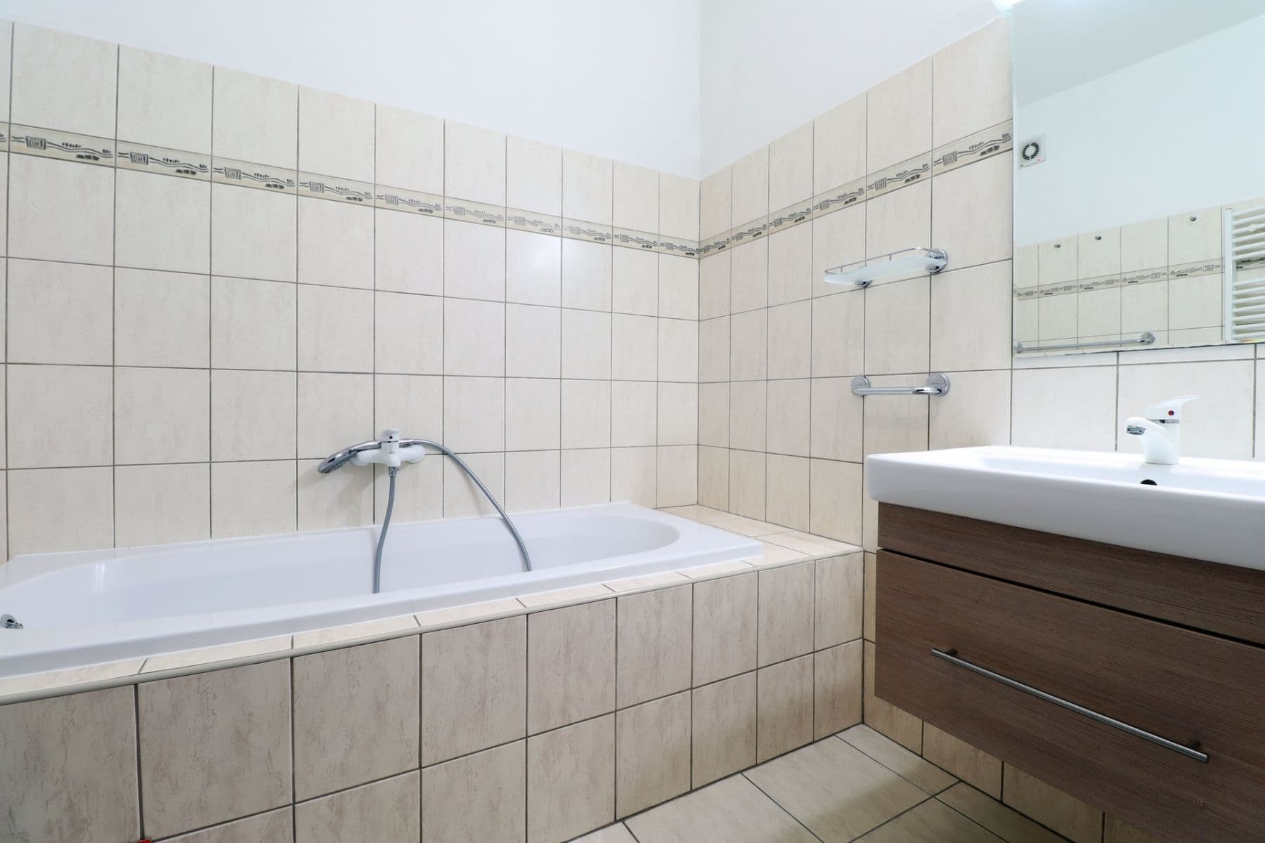 1 bedroom with open-plan kitchen flat to rent, 73 m², Chelčického, Kolín, Středočeský Region 1 bedroom with open-plan kitchen flat to rent, 73 m², Chelčického, Kolín, Středočeský Region