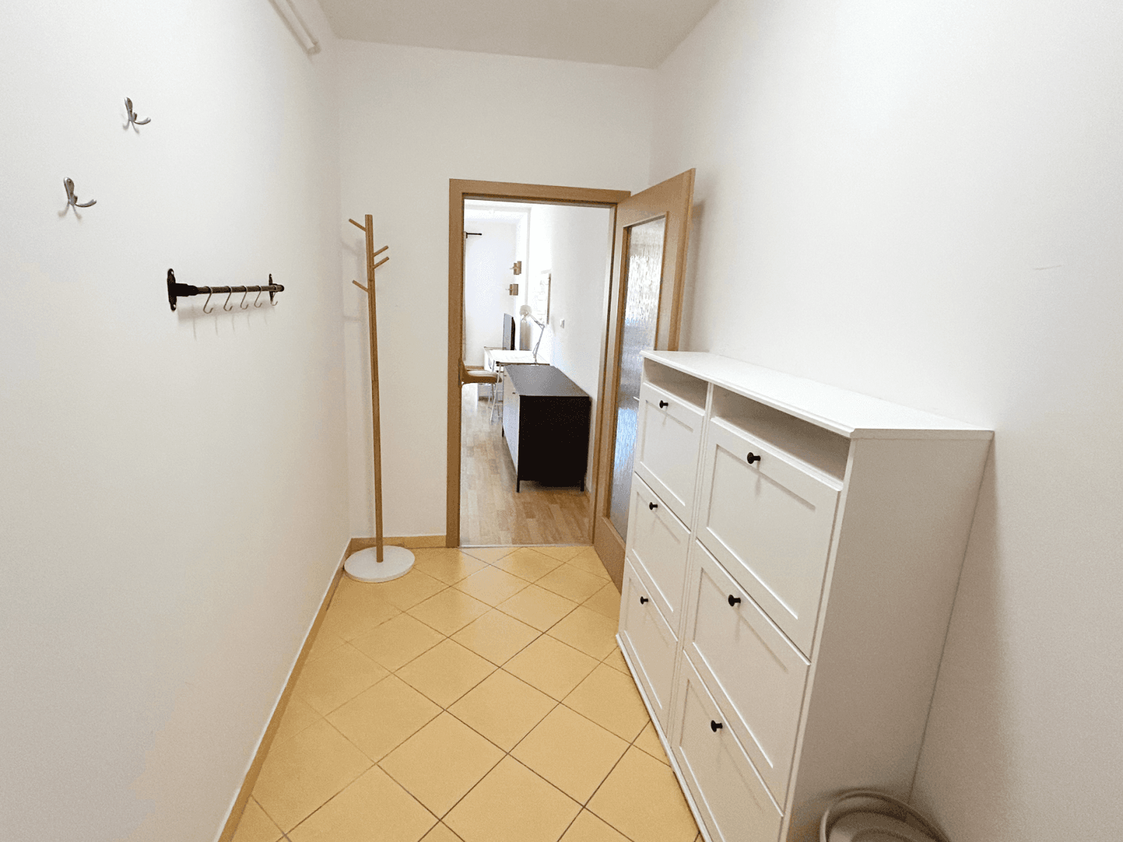 2 bedroom with open-plan kitchen flat to rent, 77 m², Slévačská, Prague, Prague 2 bedroom with open-plan kitchen flat to rent, 77 m², Slévačská, Prague, Prague