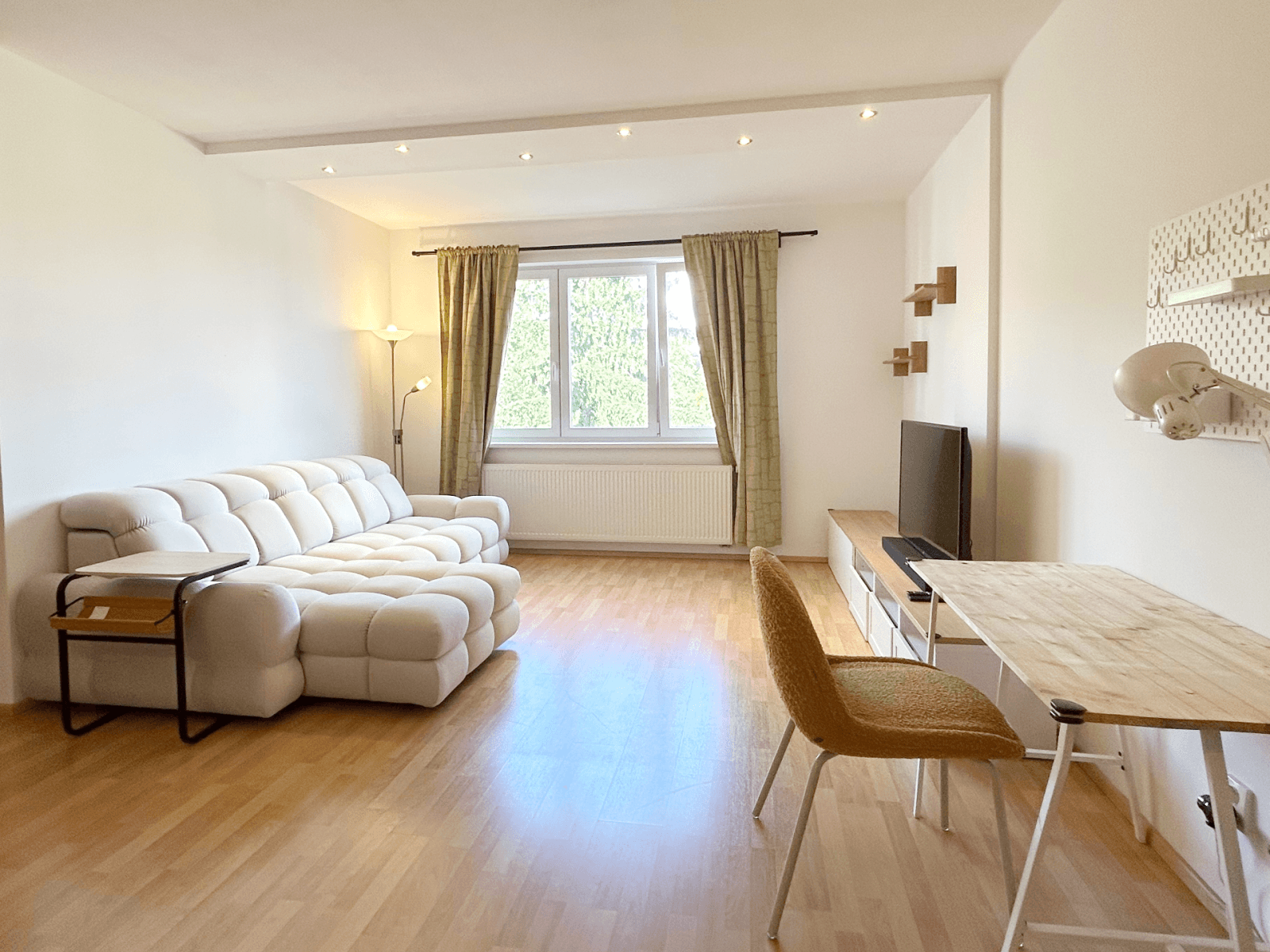 2 bedroom with open-plan kitchen flat to rent, 77 m², Slévačská, Prague, Prague 2 bedroom with open-plan kitchen flat to rent, 77 m², Slévačská, Prague, Prague