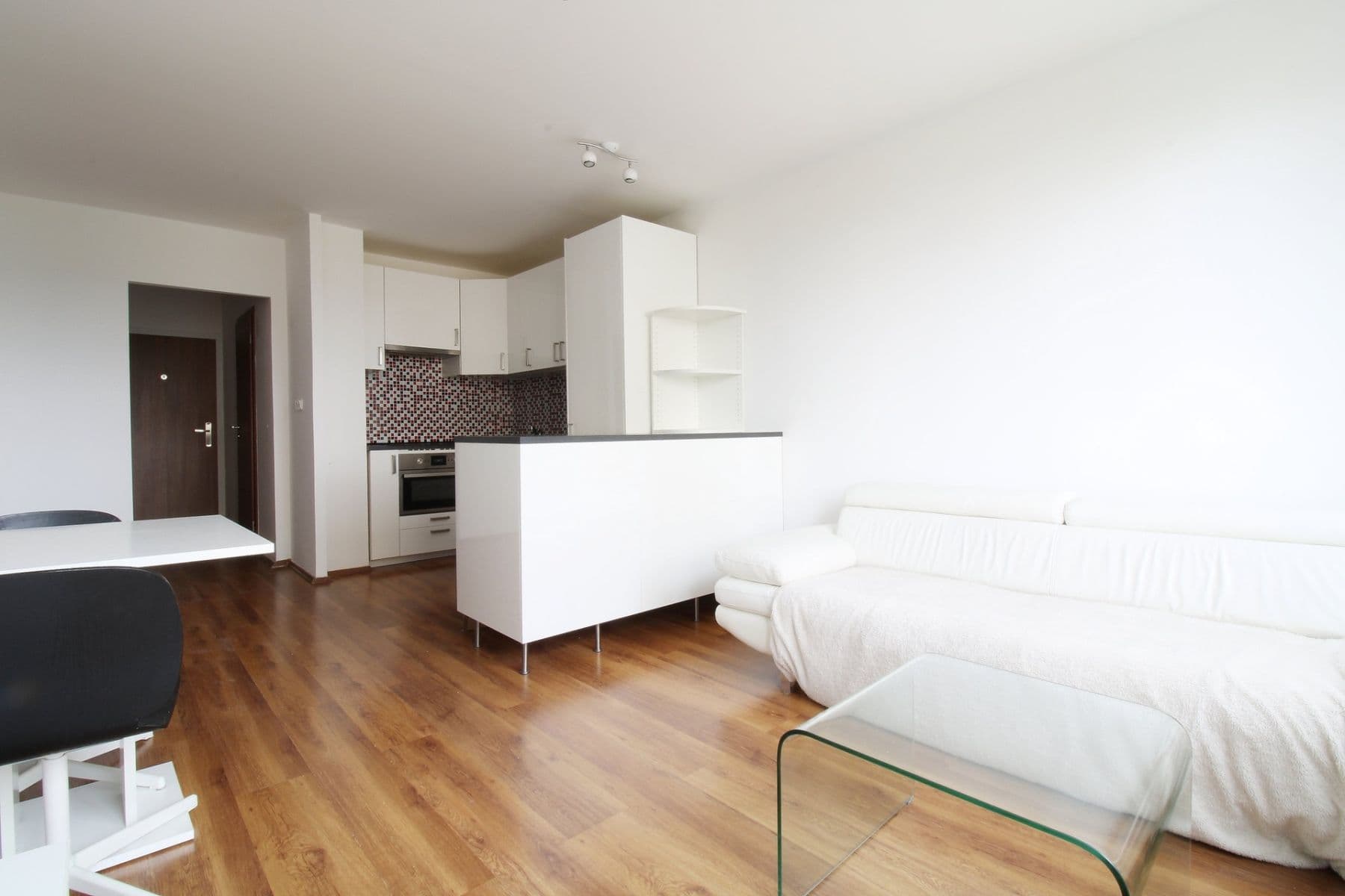 1 bedroom with open-plan kitchen flat to rent, 41 m², Platónova, Prague, Prague 1 bedroom with open-plan kitchen flat to rent, 41 m², Platónova, Prague, Prague