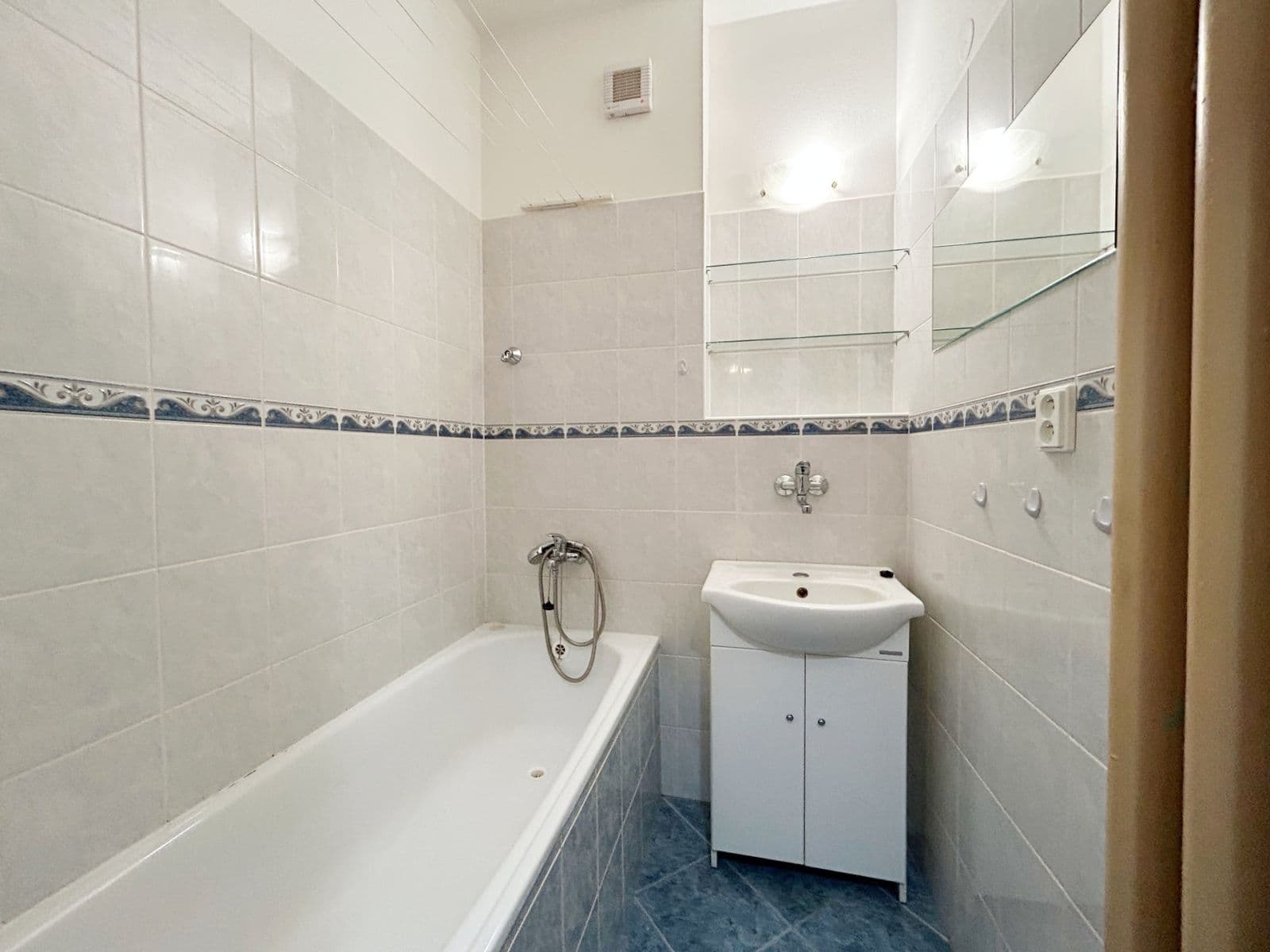 2 bedroom flat to rent, 41 m², Bratří Čapků, Příbram, Středočeský Region 2 bedroom flat to rent, 41 m², Bratří Čapků, Příbram, Středočeský Region