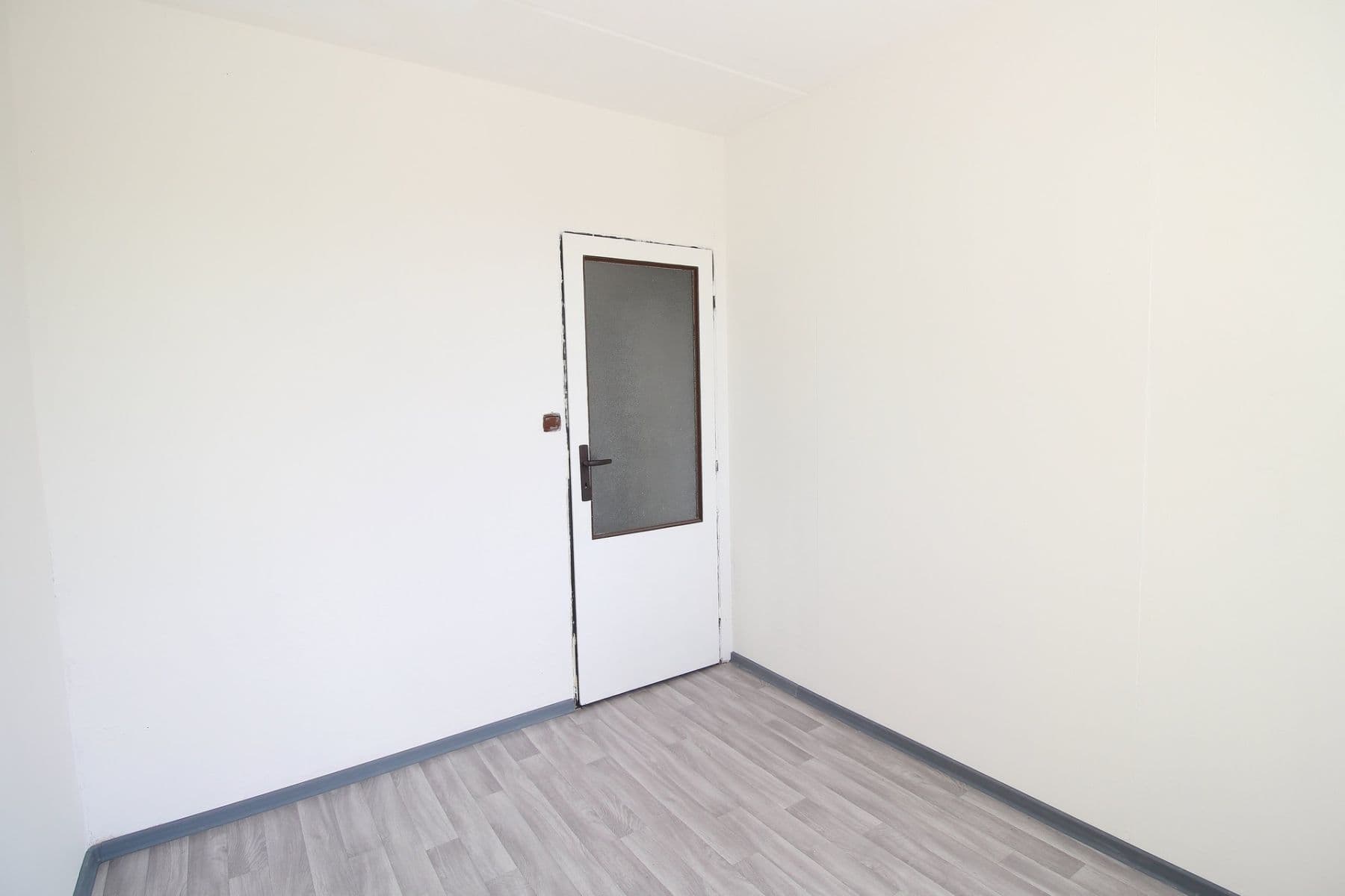 2 bedroom with open-plan kitchen flat to rent, 58 m², Americká, Kladno, Středočeský Region 2 bedroom with open-plan kitchen flat to rent, 58 m², Americká, Kladno, Středočeský Region