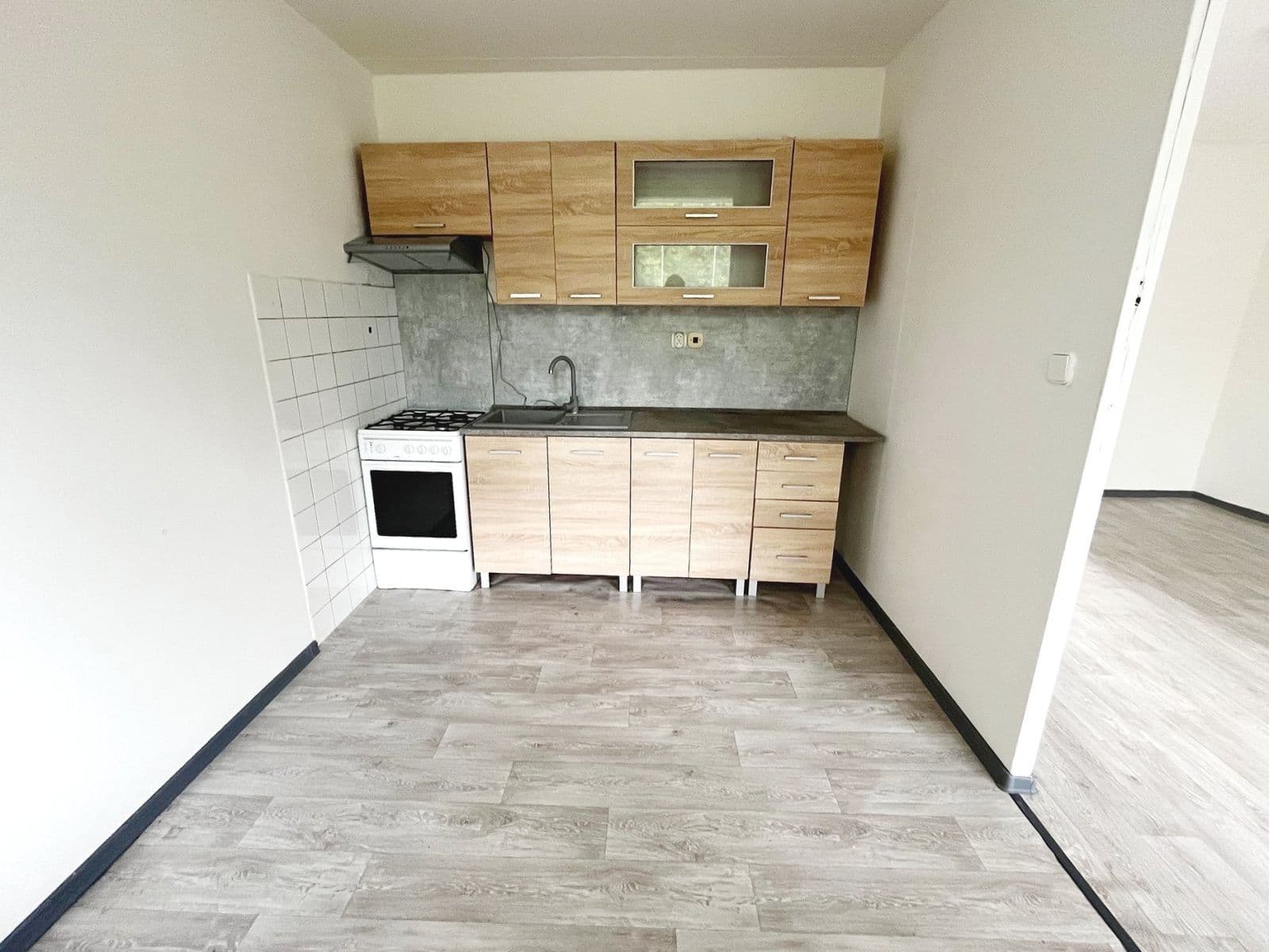 2 bedroom with open-plan kitchen flat to rent, 58 m², Americká, Kladno, Středočeský Region 2 bedroom with open-plan kitchen flat to rent, 58 m², Americká, Kladno, Středočeský Region