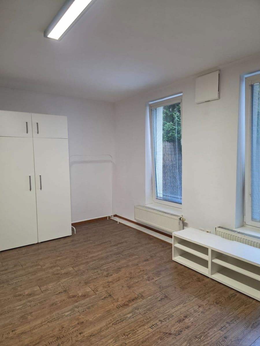 Studio flat to rent, 34 m², Lásenická, Prague, Prague Studio flat to rent, 34 m², Lásenická, Prague, Prague