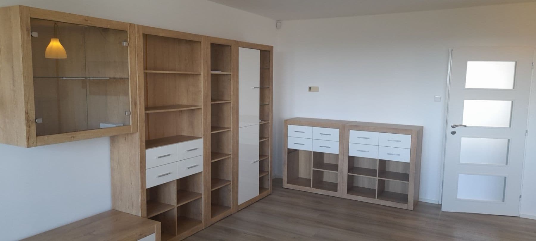 2 bedroom with open-plan kitchen flat to rent, 78 m², Lumiérů, Prague, Prague 2 bedroom with open-plan kitchen flat to rent, 78 m², Lumiérů, Prague, Prague
