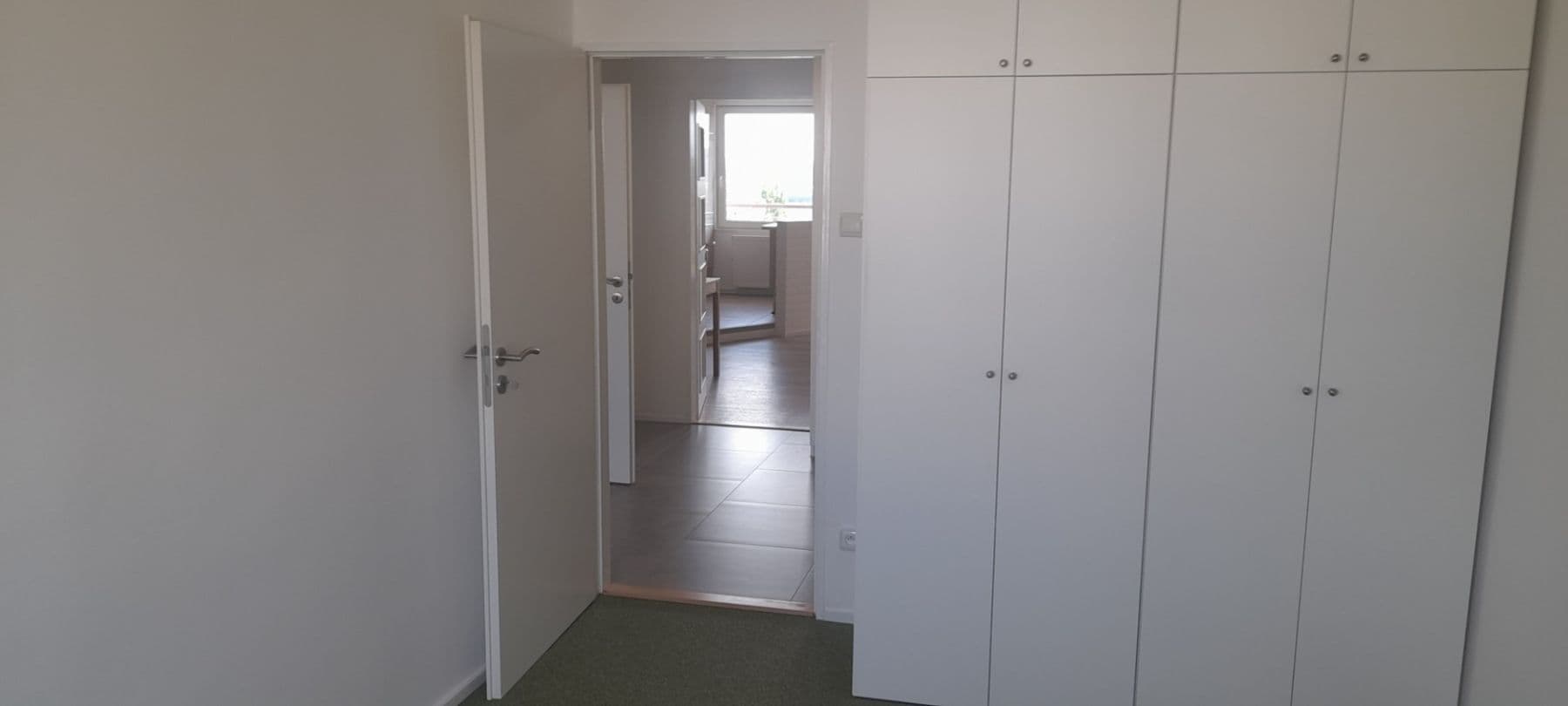 2 bedroom with open-plan kitchen flat to rent, 78 m², Lumiérů, Prague, Prague 2 bedroom with open-plan kitchen flat to rent, 78 m², Lumiérů, Prague, Prague