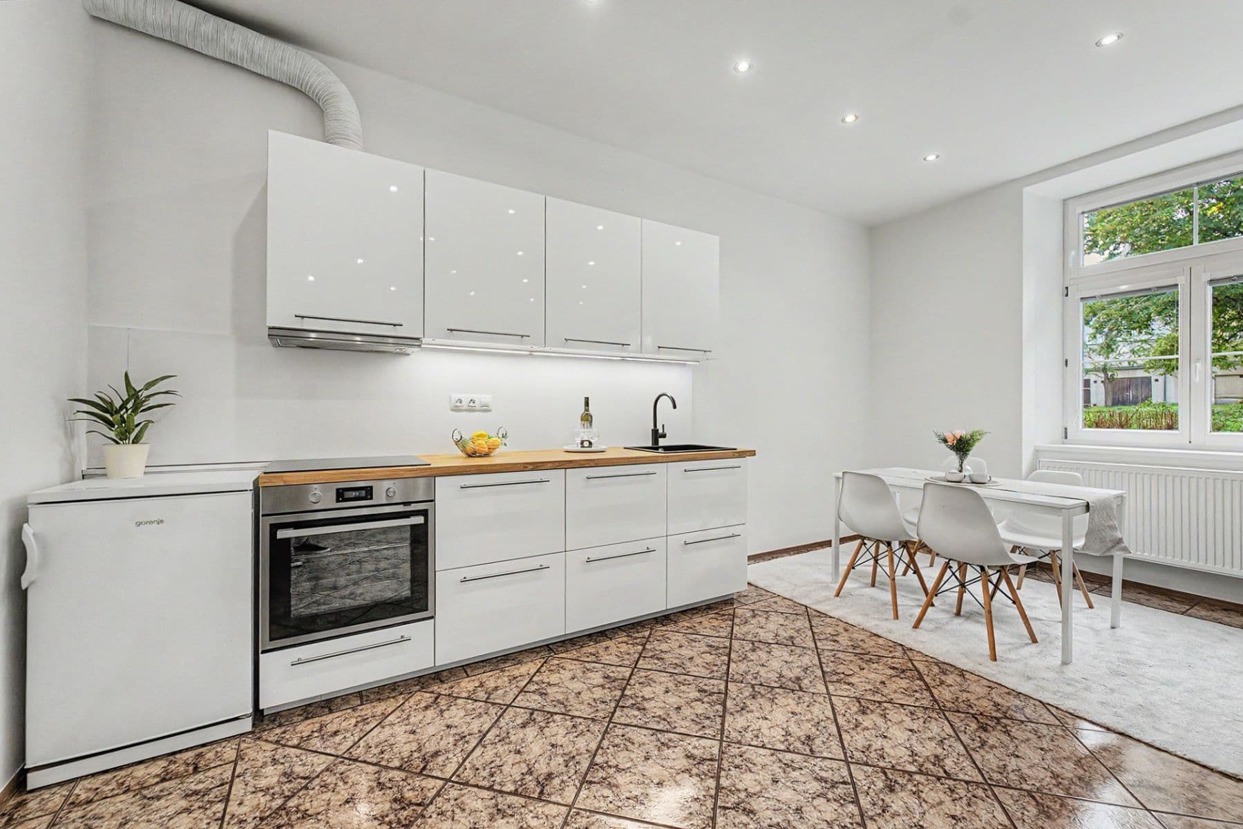 1 bedroom with open-plan kitchen flat for sale, 60 m², Lounských, Prague, Prague 1 bedroom with open-plan kitchen flat for sale, 60 m², Lounských, Prague, Prague