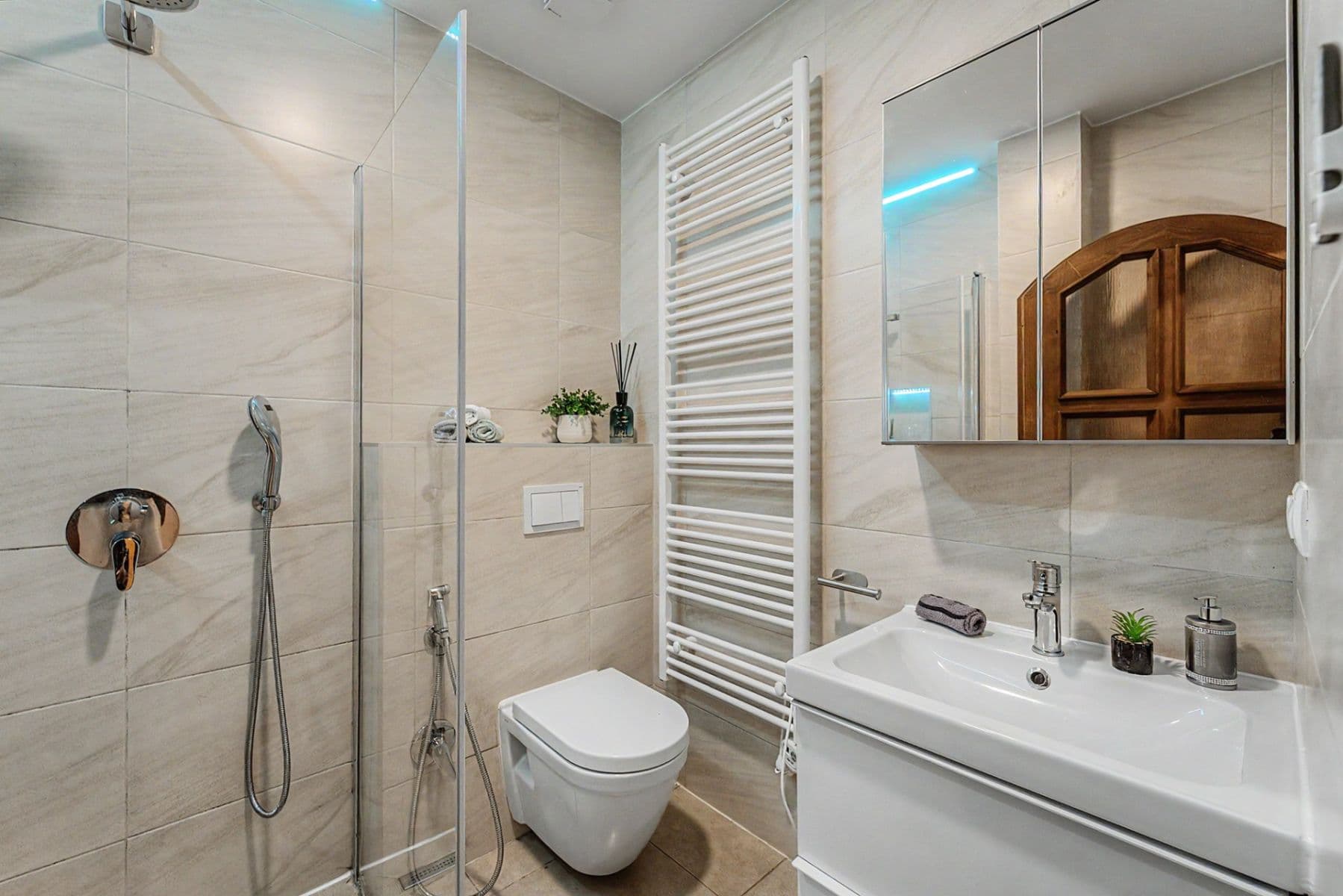 1 bedroom with open-plan kitchen flat for sale, 60 m², Lounských, Prague, Prague 1 bedroom with open-plan kitchen flat for sale, 60 m², Lounských, Prague, Prague