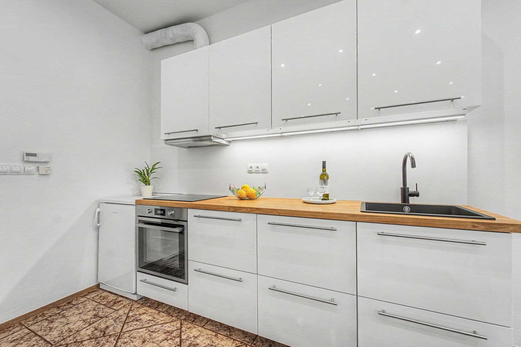 1 bedroom with open-plan kitchen flat for sale, 60 m², Lounských, Prague, Prague 1 bedroom with open-plan kitchen flat for sale, 60 m², Lounských, Prague, Prague