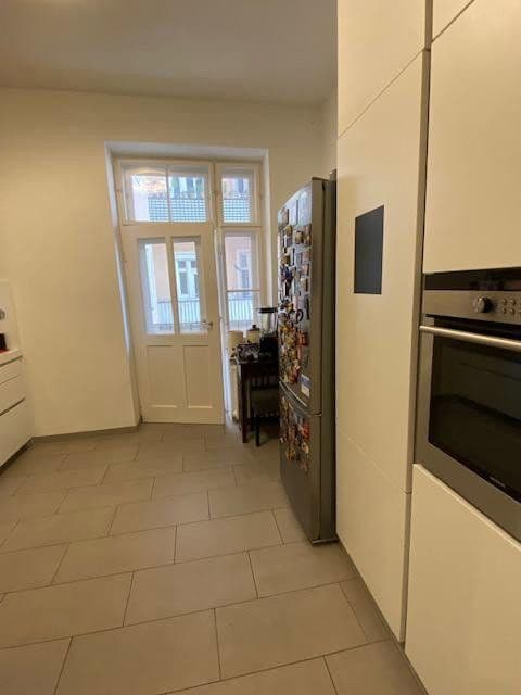 3 bedroom with open-plan kitchen flat to rent, 154 m², München, Bavaria 3 bedroom with open-plan kitchen flat to rent, 154 m², München, Bavaria