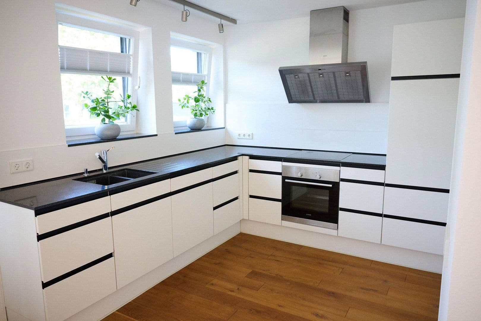 3 bedroom flat for sale, 76 m², Meineckestr. XX, Düsseldorf-Golzheim, North Rhine-Westphalia 3 bedroom flat for sale, 76 m², Meineckestr. XX, Düsseldorf-Golzheim, North Rhine-Westphalia