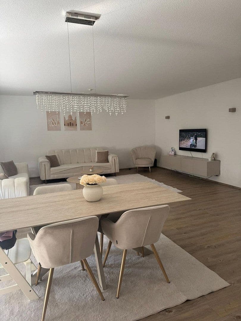 3 bedroom with open-plan kitchen flat to rent, 108 m², Mannheim, Baden-Württemberg 3 bedroom with open-plan kitchen flat to rent, 108 m², Mannheim, Baden-Württemberg