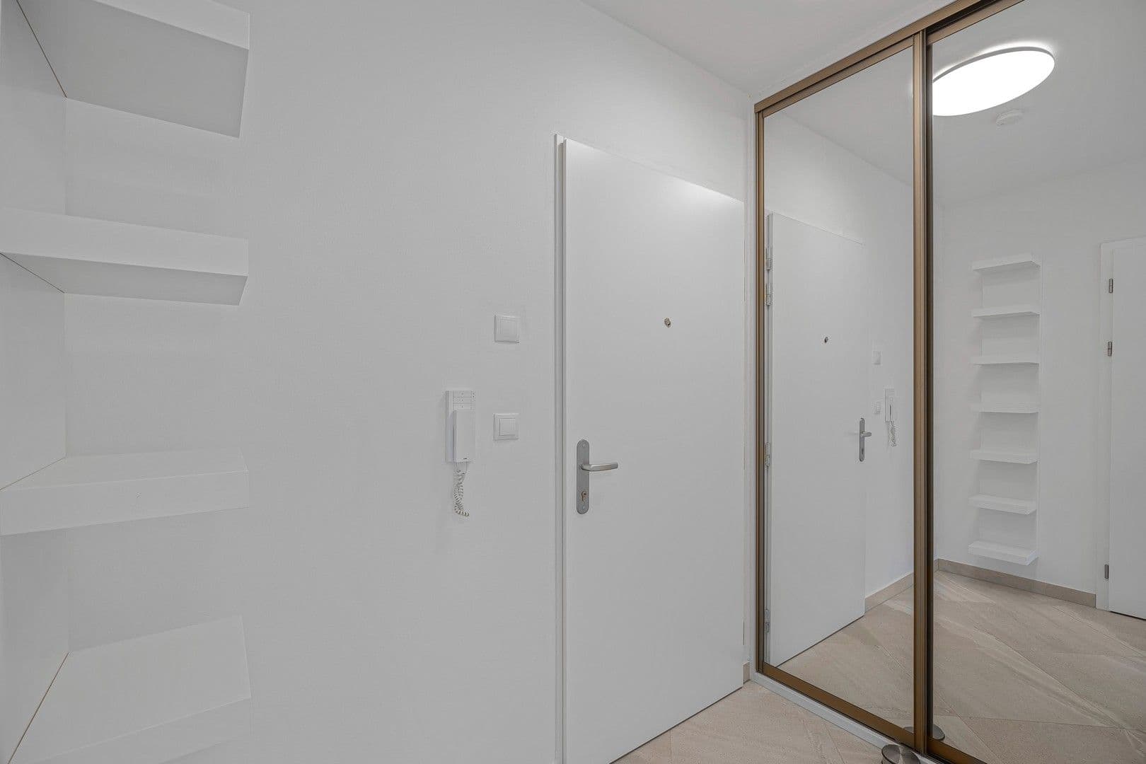 1 bedroom with open-plan kitchen flat to rent, 57 m², Krnkova, Prague, Prague 1 bedroom with open-plan kitchen flat to rent, 57 m², Krnkova, Prague, Prague