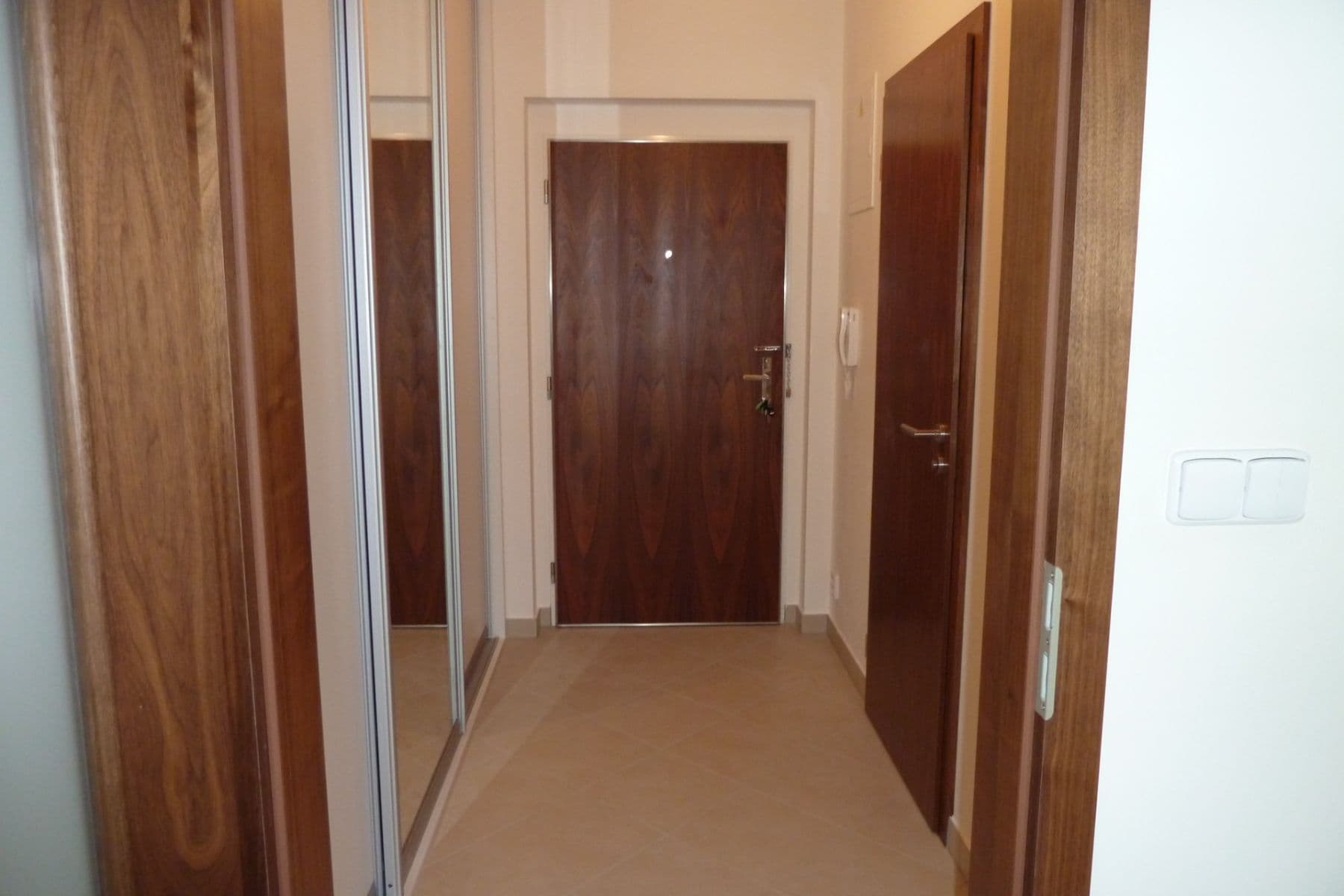 Studio flat to rent, 40 m², Miroslava Hajna, Prague, Prague Studio flat to rent, 40 m², Miroslava Hajna, Prague, Prague