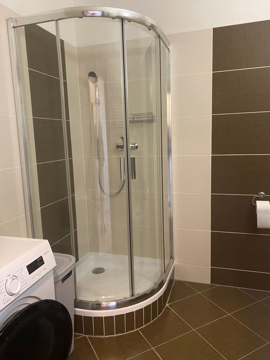 Studio flat to rent, 40 m², Miroslava Hajna, Prague, Prague Studio flat to rent, 40 m², Miroslava Hajna, Prague, Prague