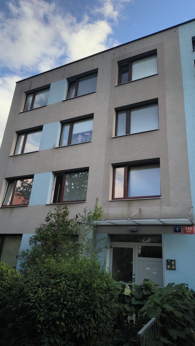 3 bedroom with open-plan kitchen flat to rent, 74 m², K Rovinám, Prague, Prague 3 bedroom with open-plan kitchen flat to rent, 74 m², K Rovinám, Prague, Prague