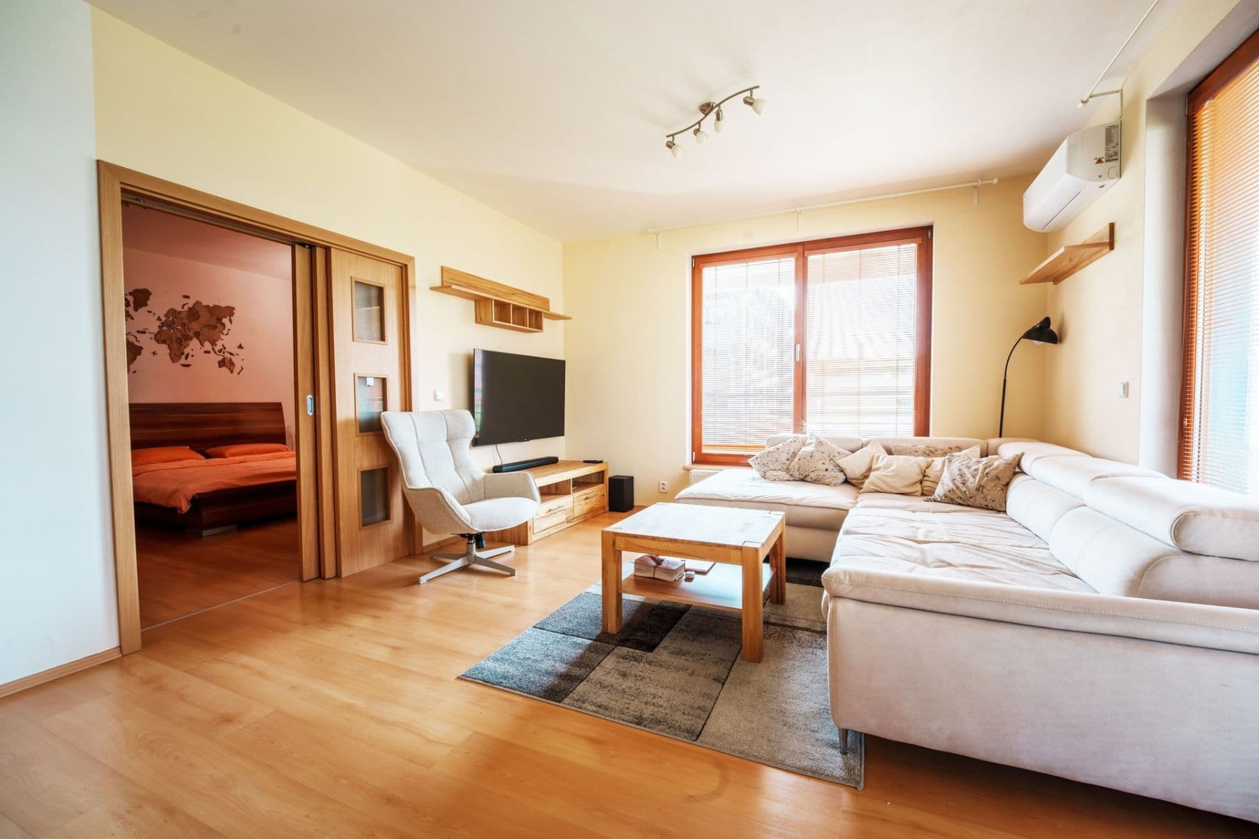 1 bedroom with open-plan kitchen flat to rent, 62 m², Jana Přibíka, Prague, Prague 1 bedroom with open-plan kitchen flat to rent, 62 m², Jana Přibíka, Prague, Prague