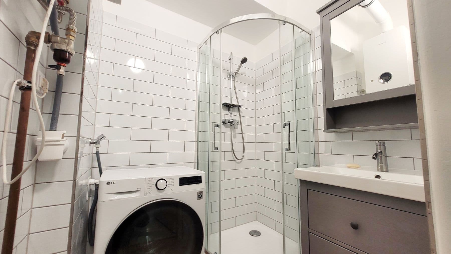 1 bedroom with open-plan kitchen flat to rent, 45 m², Kolbenova, Prague, Prague 1 bedroom with open-plan kitchen flat to rent, 45 m², Kolbenova, Prague, Prague