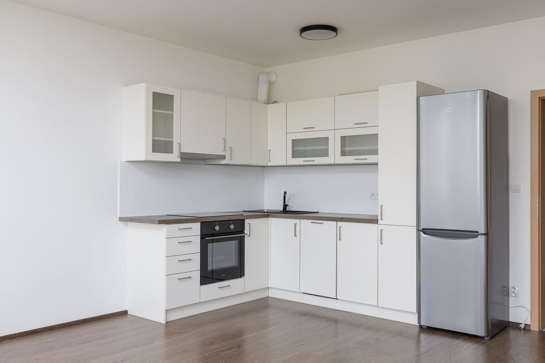 Studio flat to rent, 37 m², Theinova, Prague, Prague Studio flat to rent, 37 m², Theinova, Prague, Prague