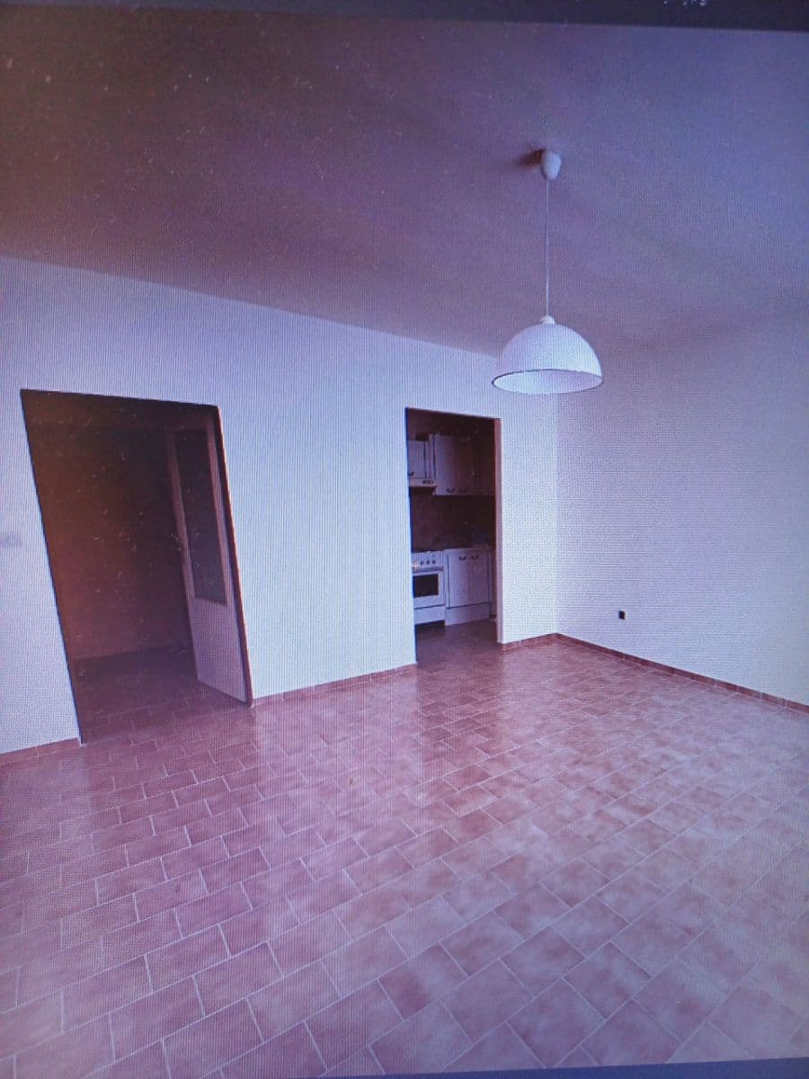 1 bedroom with open-plan kitchen flat to rent, 50 m², Dukelská třída, Hradec Králové, Královéhradecký Region 1 bedroom with open-plan kitchen flat to rent, 50 m², Dukelská třída, Hradec Králové, Královéhradecký Region