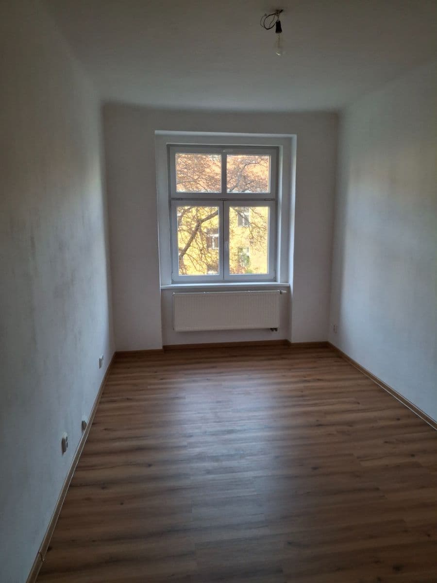 1 bedroom with open-plan kitchen flat to rent, 39 m², Pod Vilami, Prague, Prague 1 bedroom with open-plan kitchen flat to rent, 39 m², Pod Vilami, Prague, Prague