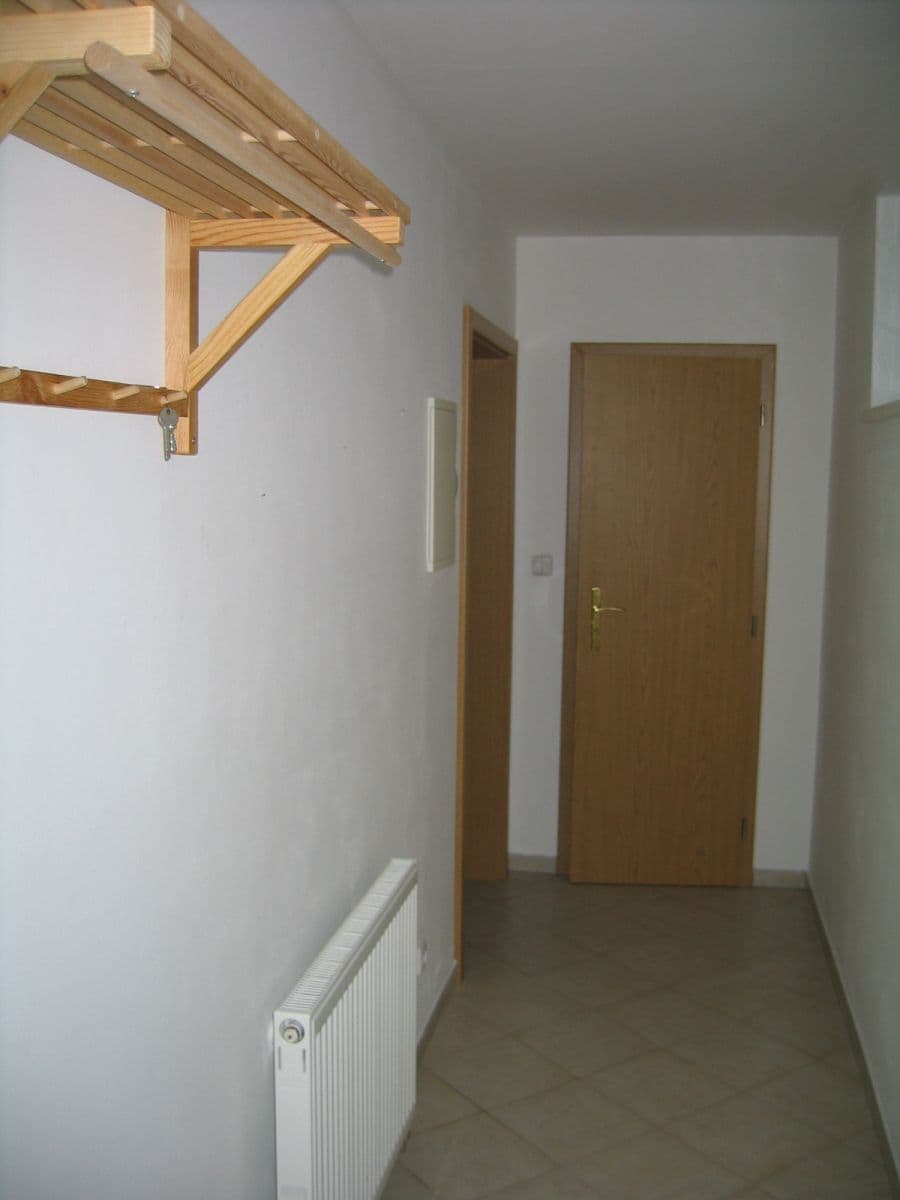 1 bedroom with open-plan kitchen flat to rent, 58 m², Velvarská, Horoměřice, Středočeský Region 1 bedroom with open-plan kitchen flat to rent, 58 m², Velvarská, Horoměřice, Středočeský Region