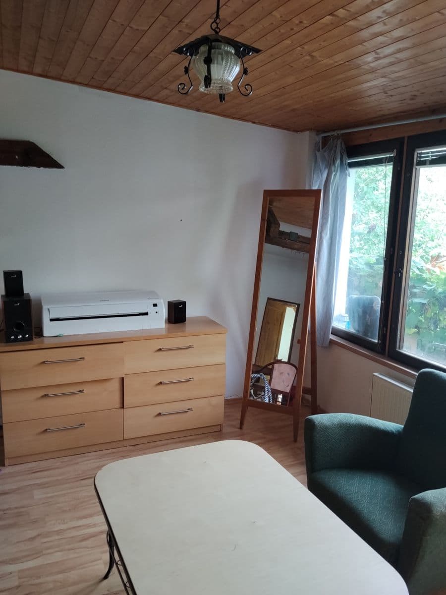 1 bedroom with open-plan kitchen flat to rent, 38 m², Okrouhlická, Prague, Prague 1 bedroom with open-plan kitchen flat to rent, 38 m², Okrouhlická, Prague, Prague