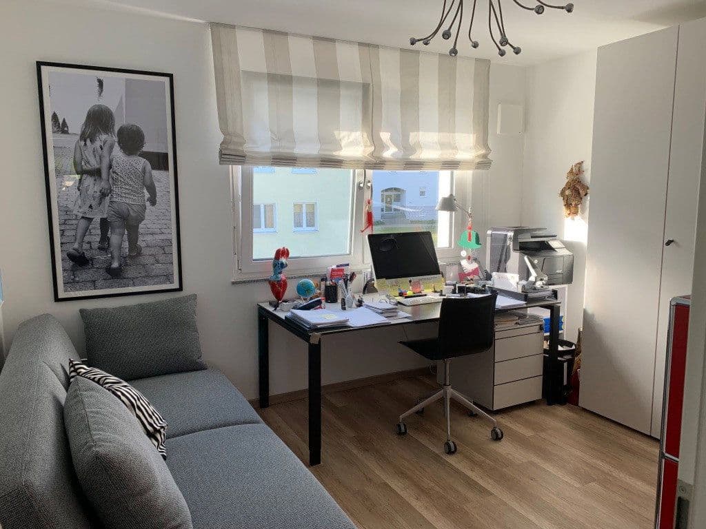 3 bedroom with open-plan kitchen flat to rent, 157 m², Ulm, Baden-Württemberg 3 bedroom with open-plan kitchen flat to rent, 157 m², Ulm, Baden-Württemberg