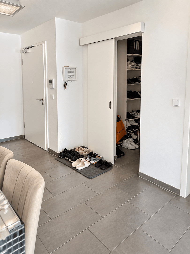 2 bedroom with open-plan kitchen flat for sale, 90 m², Kelsterbach, Hesse 2 bedroom with open-plan kitchen flat for sale, 90 m², Kelsterbach, Hesse