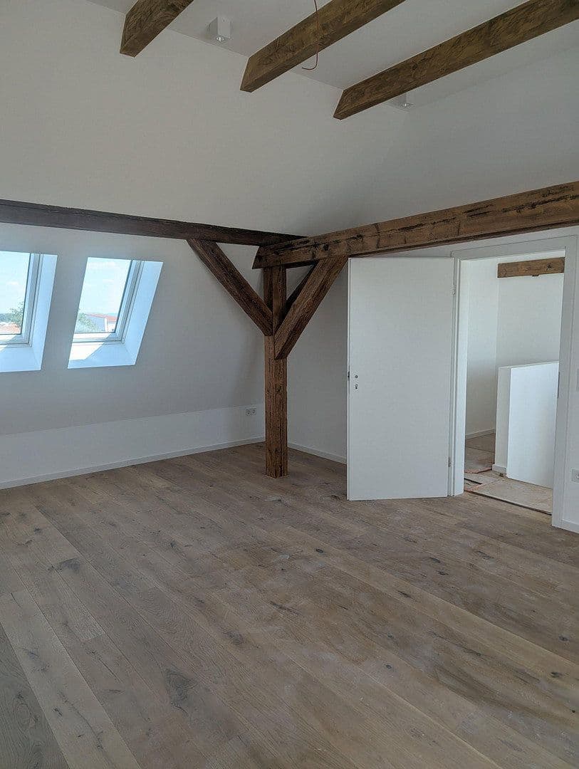 house to rent, 175 m², Bahnhofstrasse 19, Obertraubling, Bavaria house to rent, 175 m², Bahnhofstrasse 19, Obertraubling, Bavaria