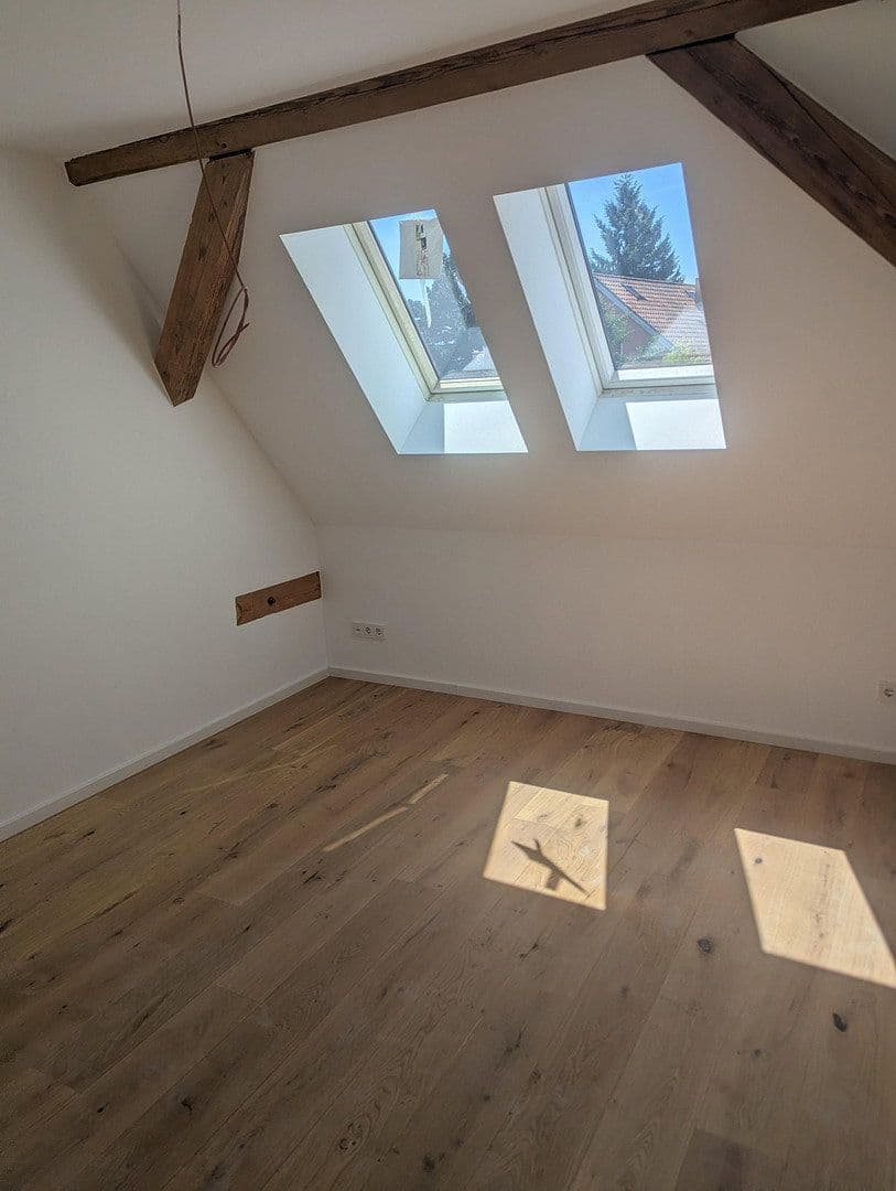 house to rent, 175 m², Bahnhofstrasse 19, Obertraubling, Bavaria house to rent, 175 m², Bahnhofstrasse 19, Obertraubling, Bavaria