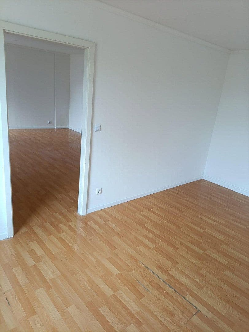 office to rent, 3,000 m², Kraatzerweg 13a, Gransee, Brandenburg office to rent, 3,000 m², Kraatzerweg 13a, Gransee, Brandenburg