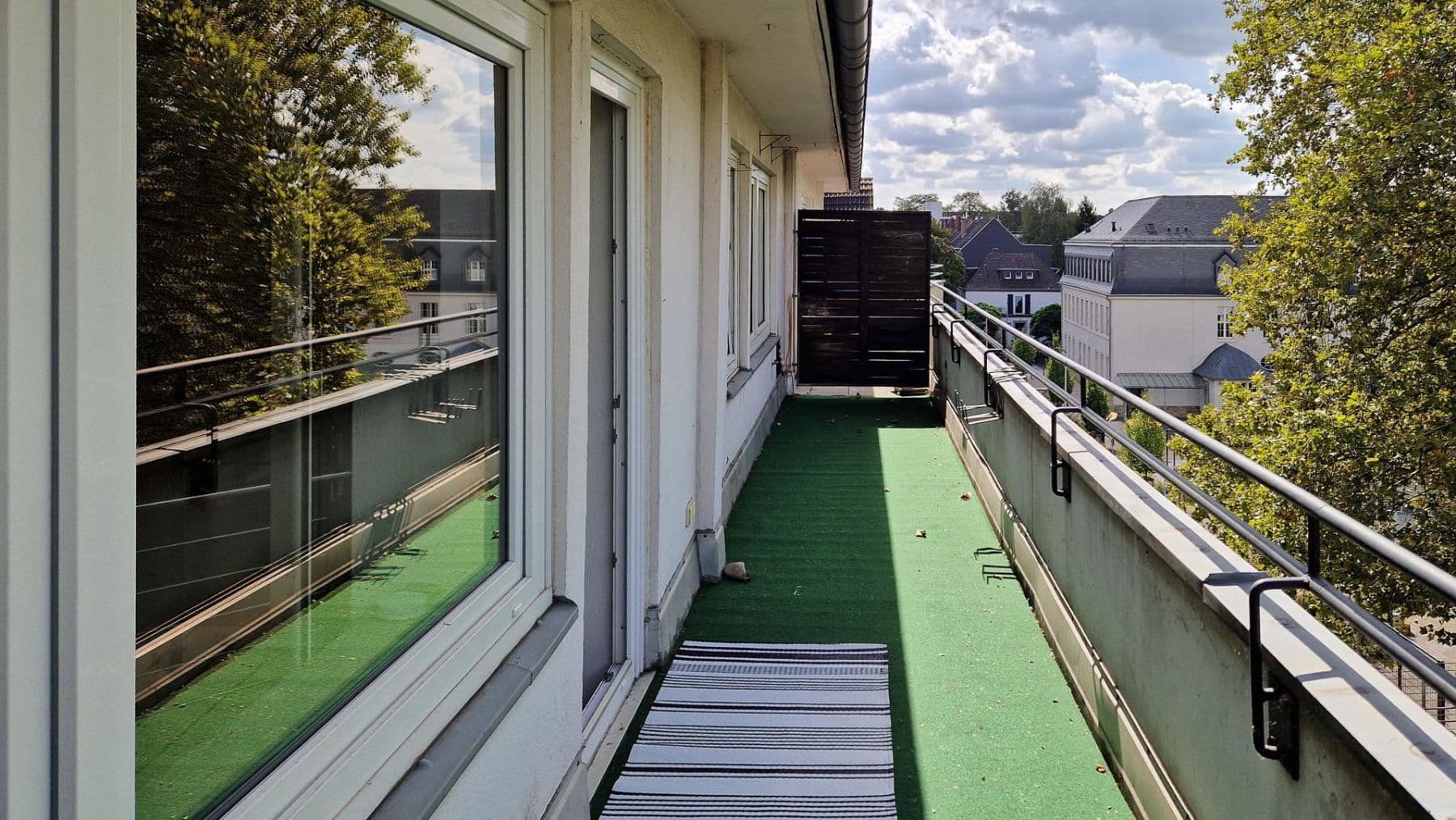 2 bedroom with open-plan kitchen flat for sale, 137 m², Leverkusen, North Rhine-Westphalia 2 bedroom with open-plan kitchen flat for sale, 137 m², Leverkusen, North Rhine-Westphalia