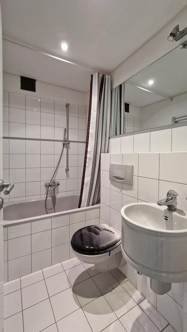 2 bedroom with open-plan kitchen flat for sale, 137 m², Leverkusen, North Rhine-Westphalia 2 bedroom with open-plan kitchen flat for sale, 137 m², Leverkusen, North Rhine-Westphalia