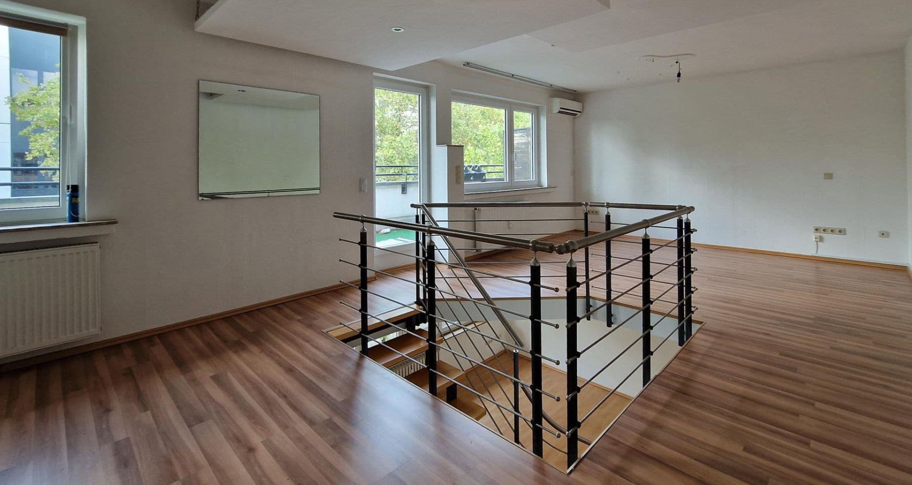 2 bedroom with open-plan kitchen flat for sale, 137 m², Leverkusen, North Rhine-Westphalia 2 bedroom with open-plan kitchen flat for sale, 137 m², Leverkusen, North Rhine-Westphalia