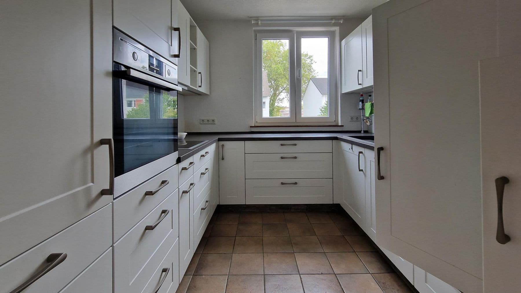 2 bedroom with open-plan kitchen flat for sale, 137 m², Leverkusen, North Rhine-Westphalia 2 bedroom with open-plan kitchen flat for sale, 137 m², Leverkusen, North Rhine-Westphalia