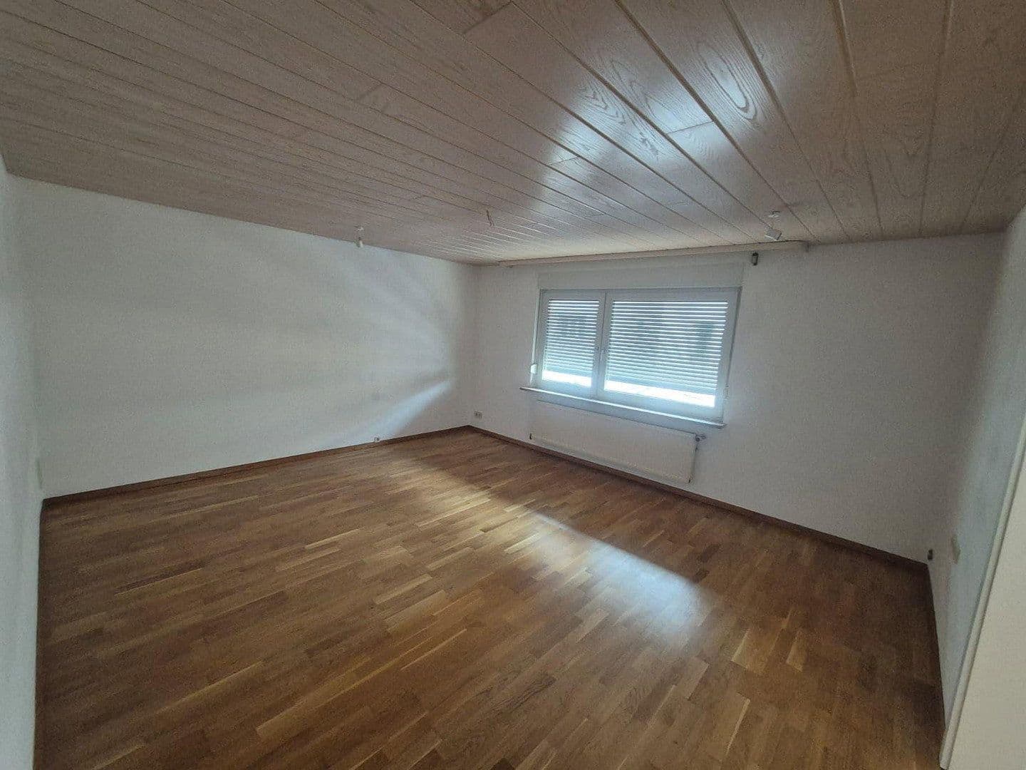 4 bedroom flat to rent, 98 m², Stuttgart, Baden-Württemberg 4 bedroom flat to rent, 98 m², Stuttgart, Baden-Württemberg