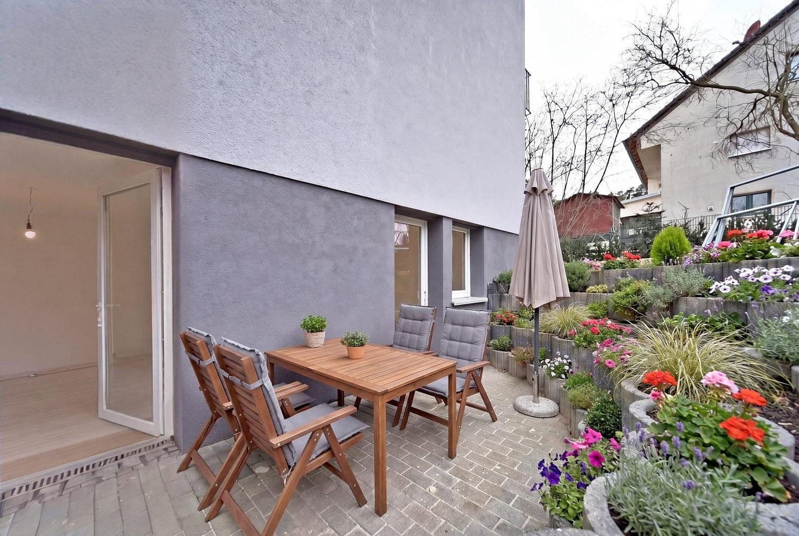 3 bedroom with open-plan kitchen flat for sale, 112 m², Schobertweg 38, Erlangen, Bavaria 3 bedroom with open-plan kitchen flat for sale, 112 m², Schobertweg 38, Erlangen, Bavaria