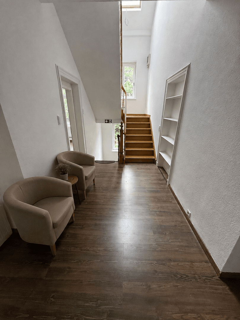 office to rent, 42 m², Oberbenrader Str. 51, Nordrhein-Westfalen - Krefeld, North Rhine-Westphalia office to rent, 42 m², Oberbenrader Str. 51, Nordrhein-Westfalen - Krefeld, North Rhine-Westphalia