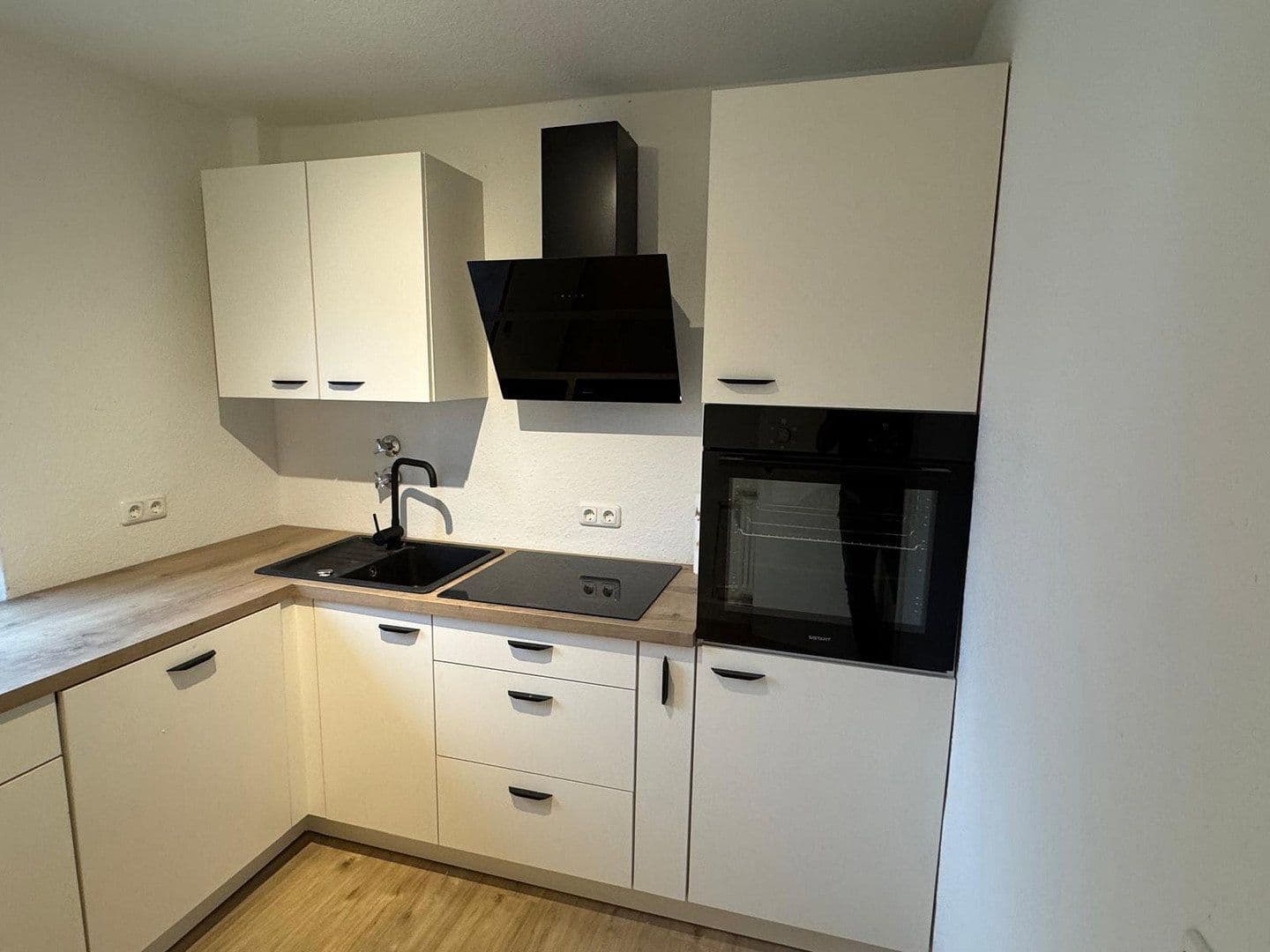 3 bedroom with open-plan kitchen flat to rent, 83 m², Kiwittenberg 43, Oberhausen, North Rhine-Westphalia 3 bedroom with open-plan kitchen flat to rent, 83 m², Kiwittenberg 43, Oberhausen, North Rhine-Westphalia
