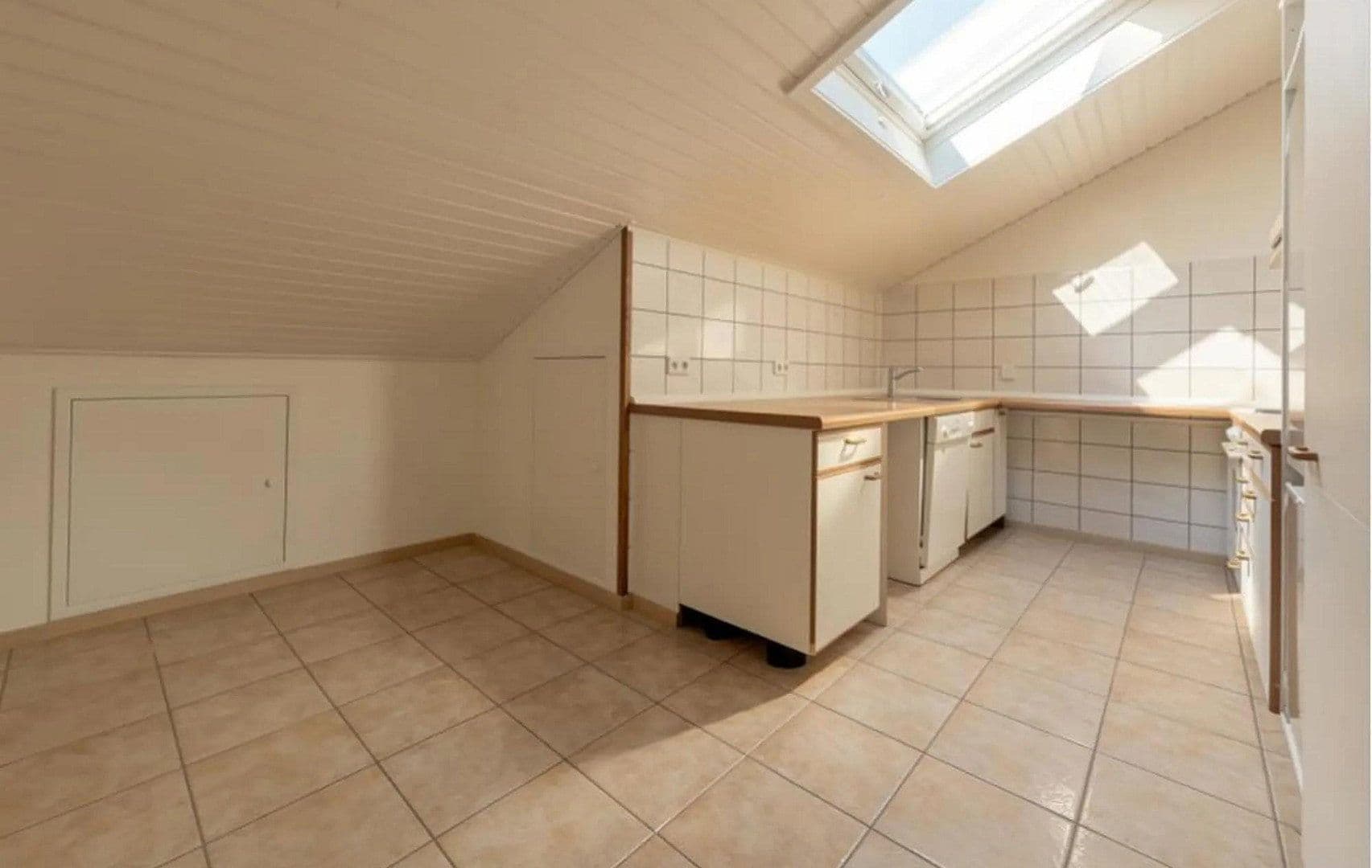 1 bedroom with open-plan kitchen flat to rent, 84 m², Eberdingen, Baden-Württemberg 1 bedroom with open-plan kitchen flat to rent, 84 m², Eberdingen, Baden-Württemberg