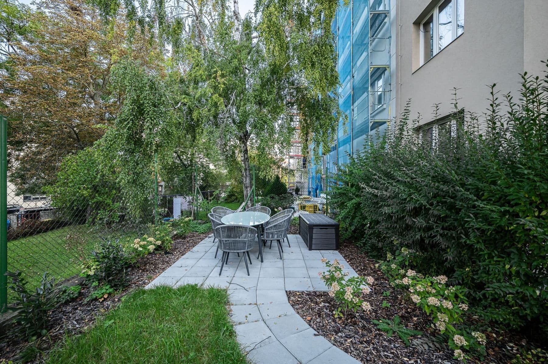 1 bedroom with open-plan kitchen flat to rent, 43 m², Myslbekova, Prague, Prague 1 bedroom with open-plan kitchen flat to rent, 43 m², Myslbekova, Prague, Prague