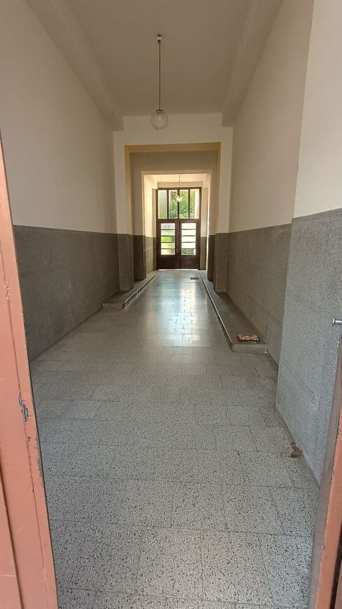 garage to rent, 20 m², Prague, Prague garage to rent, 20 m², Prague, Prague