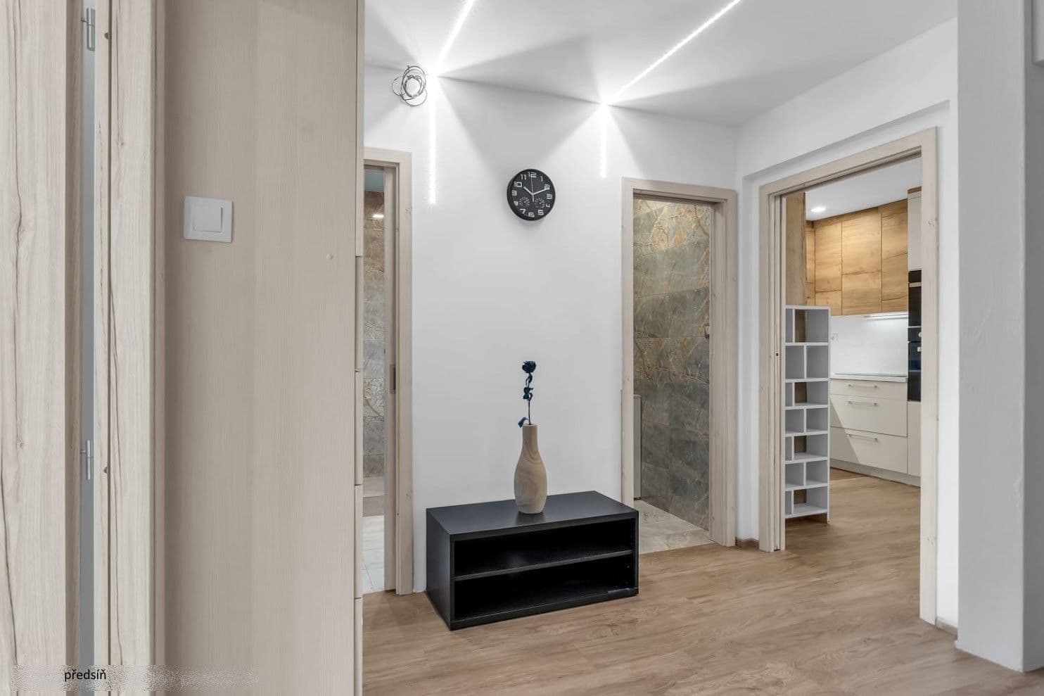 3 bedroom with open-plan kitchen flat to rent, 78 m², Ohradní, Prague, Prague 3 bedroom with open-plan kitchen flat to rent, 78 m², Ohradní, Prague, Prague