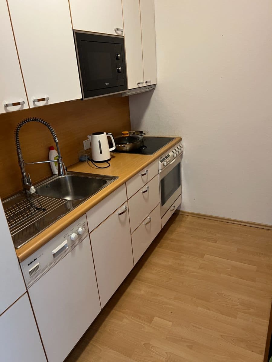 1 bedroom with open-plan kitchen flat to rent, 48 m², Chotovická, Prague, Prague 1 bedroom with open-plan kitchen flat to rent, 48 m², Chotovická, Prague, Prague