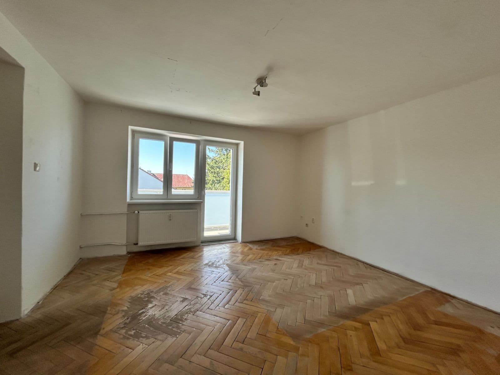 2 bedroom with open-plan kitchen flat for sale, 70 m², Revoluční, Žďár nad Sázavou, Vysočina Region 2 bedroom with open-plan kitchen flat for sale, 70 m², Revoluční, Žďár nad Sázavou, Vysočina Region