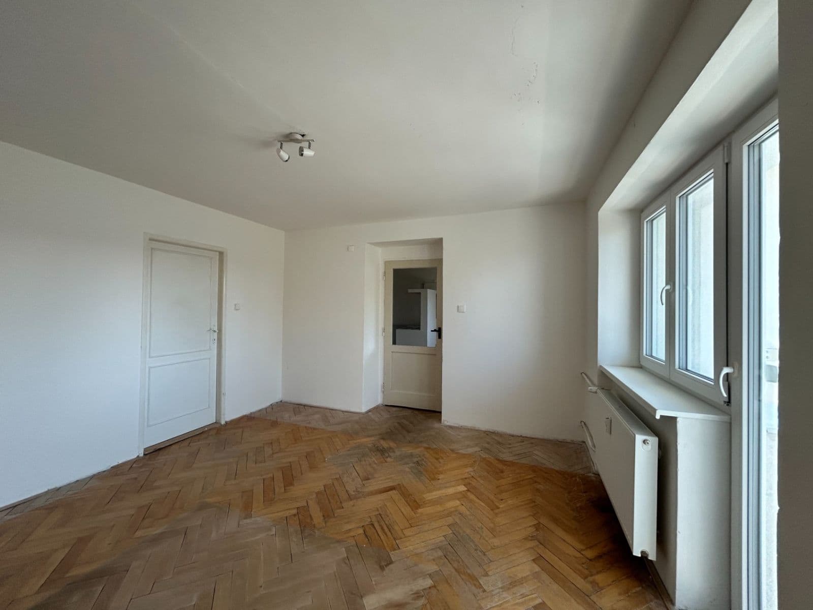 2 bedroom with open-plan kitchen flat for sale, 70 m², Revoluční, Žďár nad Sázavou, Vysočina Region 2 bedroom with open-plan kitchen flat for sale, 70 m², Revoluční, Žďár nad Sázavou, Vysočina Region